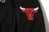 куртка бомбер Чикаго Булс с вышивкой премиум Bulls черная  фото 5 &mdash; FormaBasket
